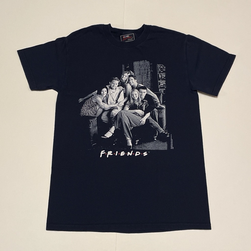 VINTAGE FRIENDS SITCOM GRAPHIC T SHIRT (SMALL)